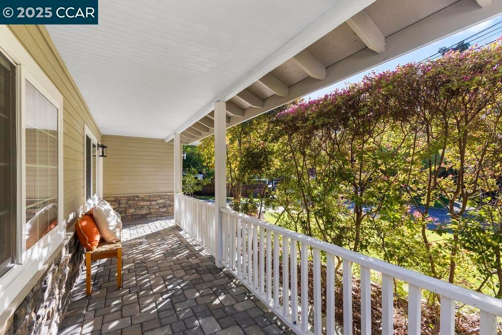 Photo of 171 Sequoia Ave Ave, Walnut Creek, CA 94595 (MLS # 41115264)