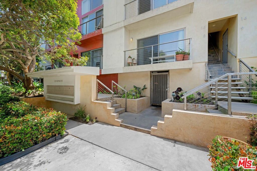 20 Ironsides Street 8