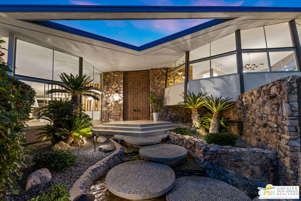 1350 Ladera Circle