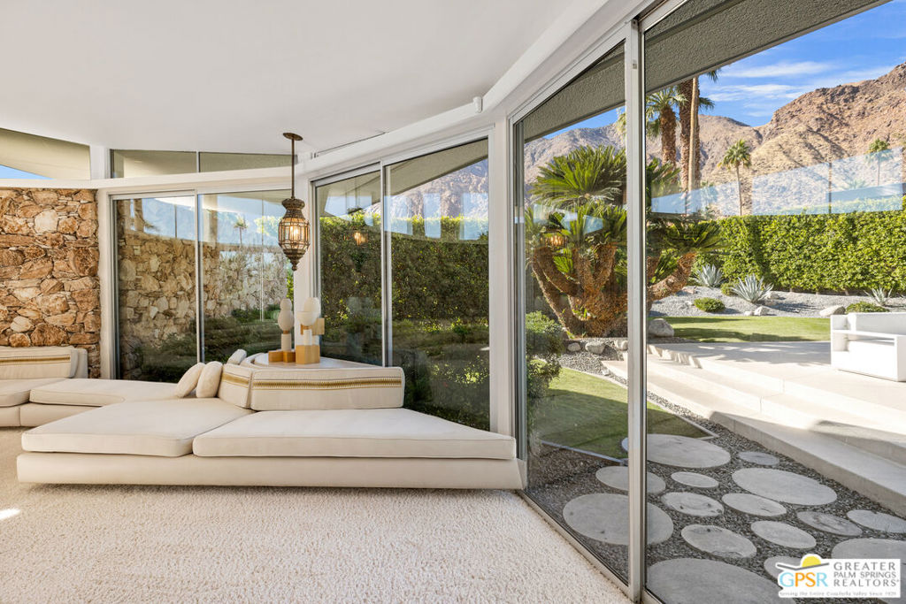 Vista Las Palmas - Residential