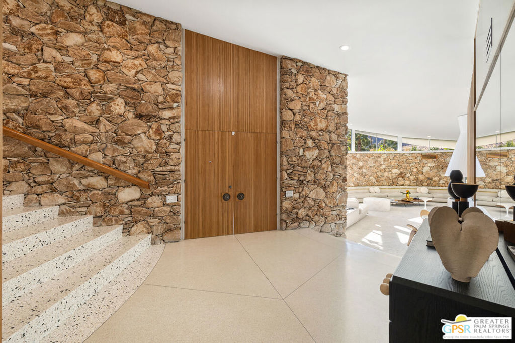 Vista Las Palmas - Residential