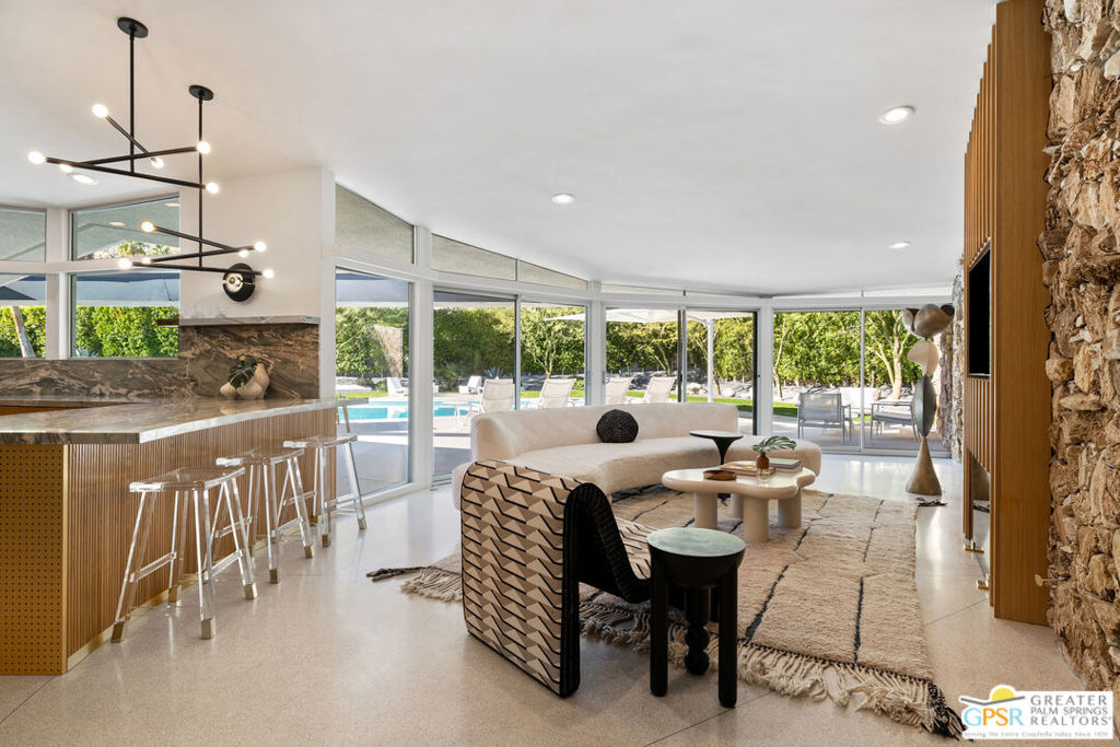 Vista Las Palmas - Residential