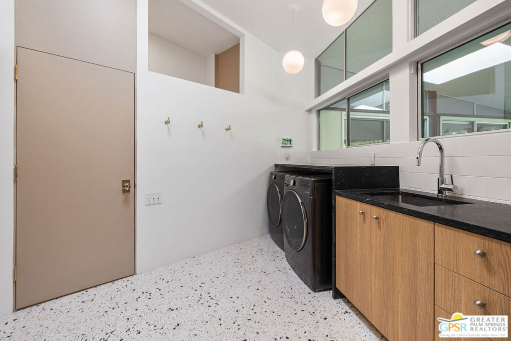Vista Las Palmas - Residential