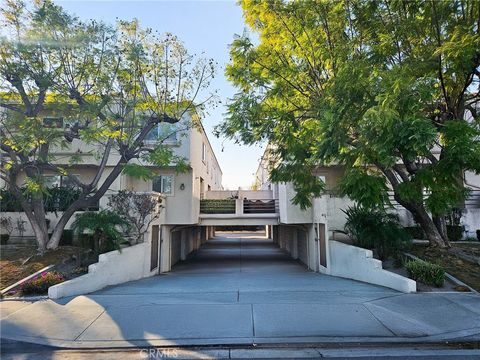 21409 Bloomfield Avenue C Lakewood CA 90715