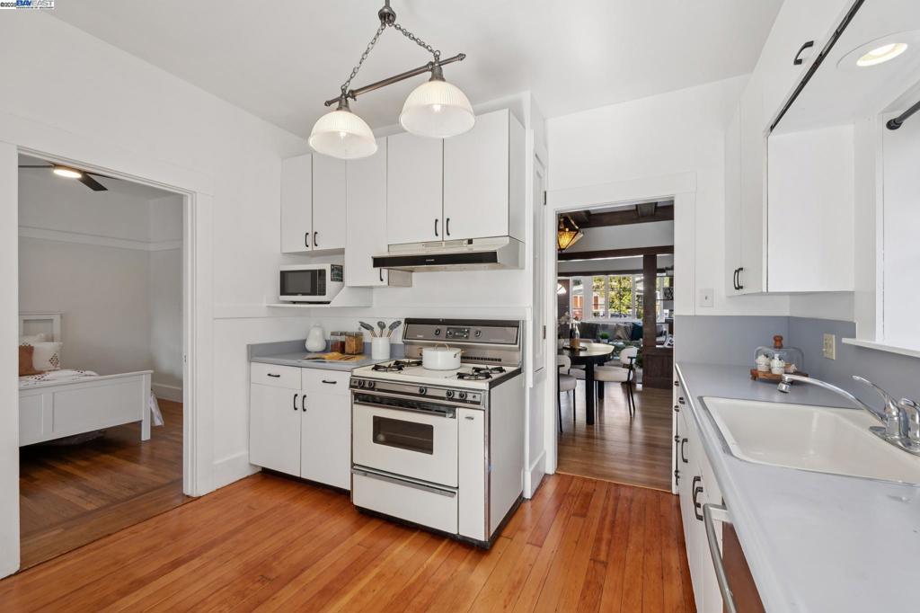 EAST END - Residential