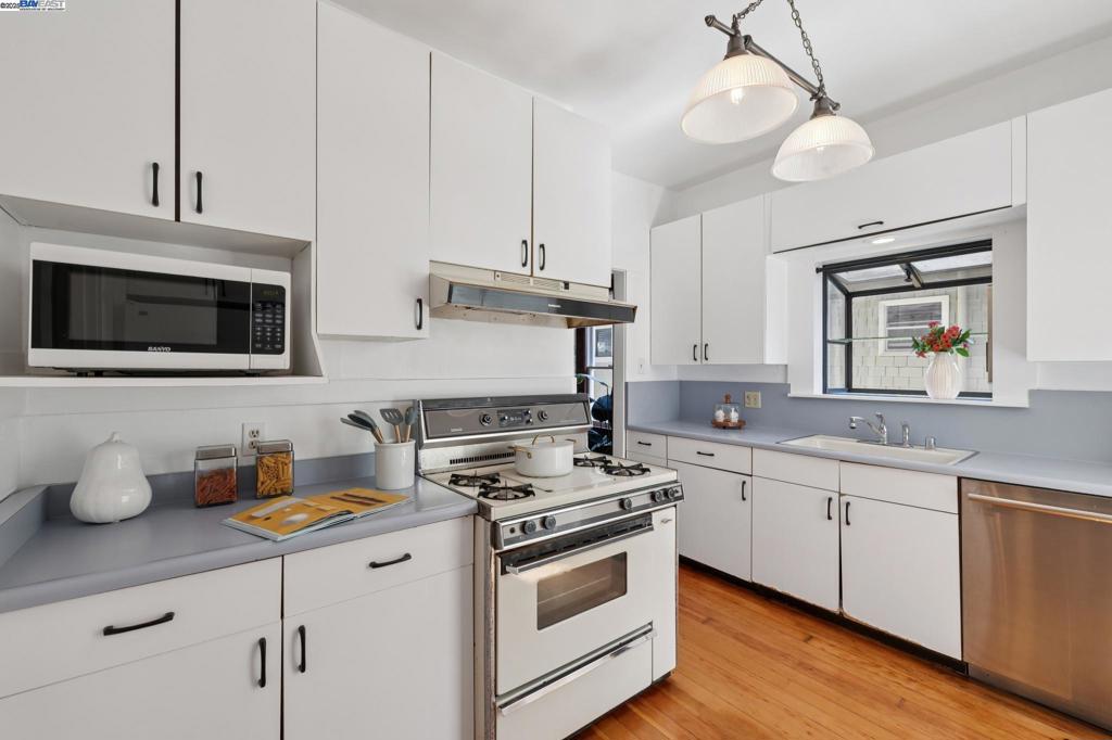 EAST END - Residential