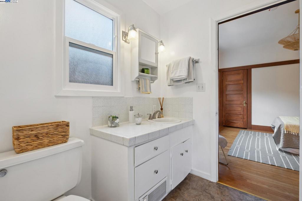 EAST END - Residential