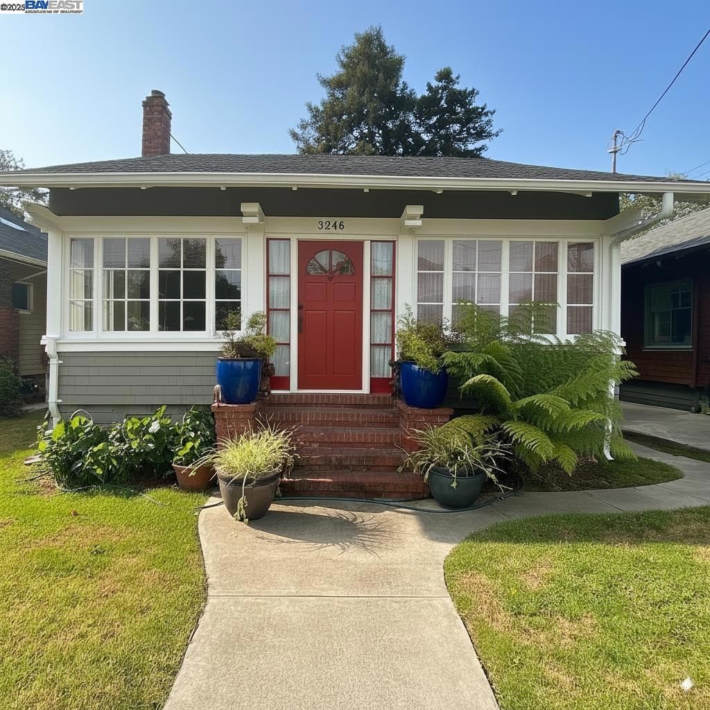 Photo of 3246 Garfield Ave Ave, Alameda, CA 94501 (MLS # 41113100)