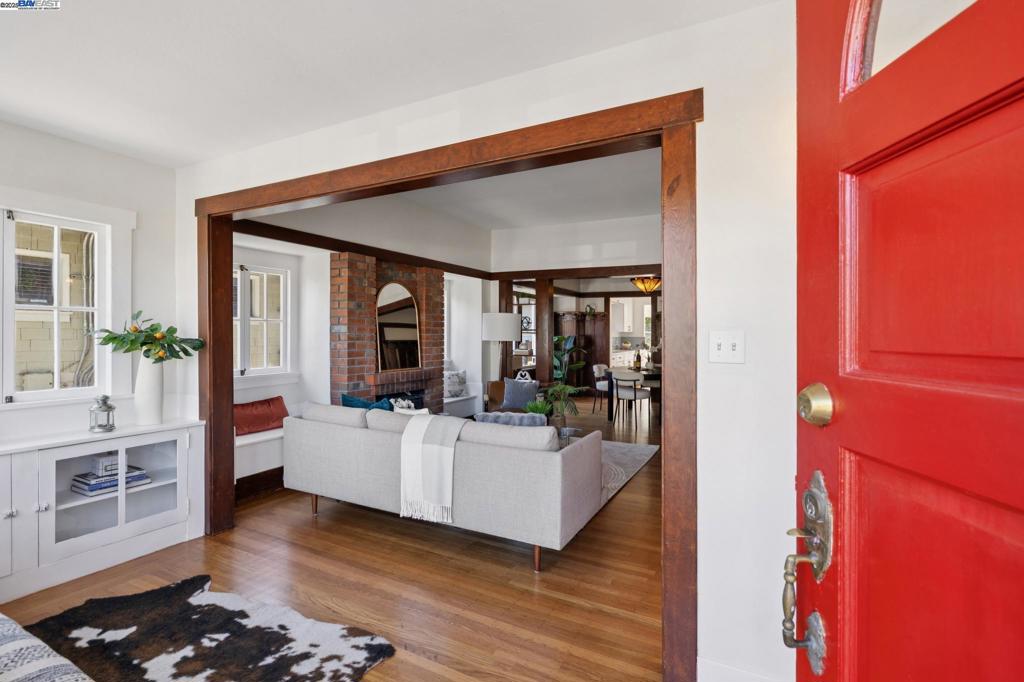 EAST END - Residential