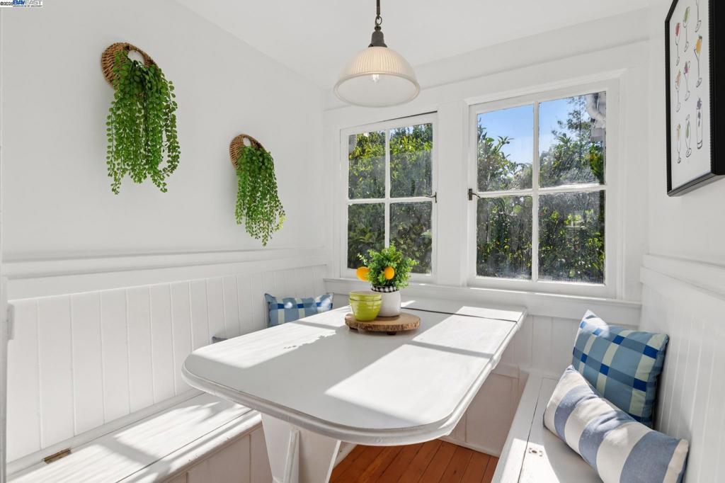 EAST END - Residential