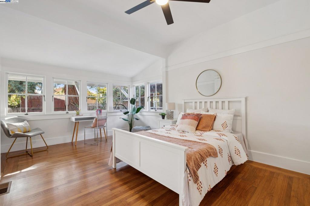 EAST END - Residential