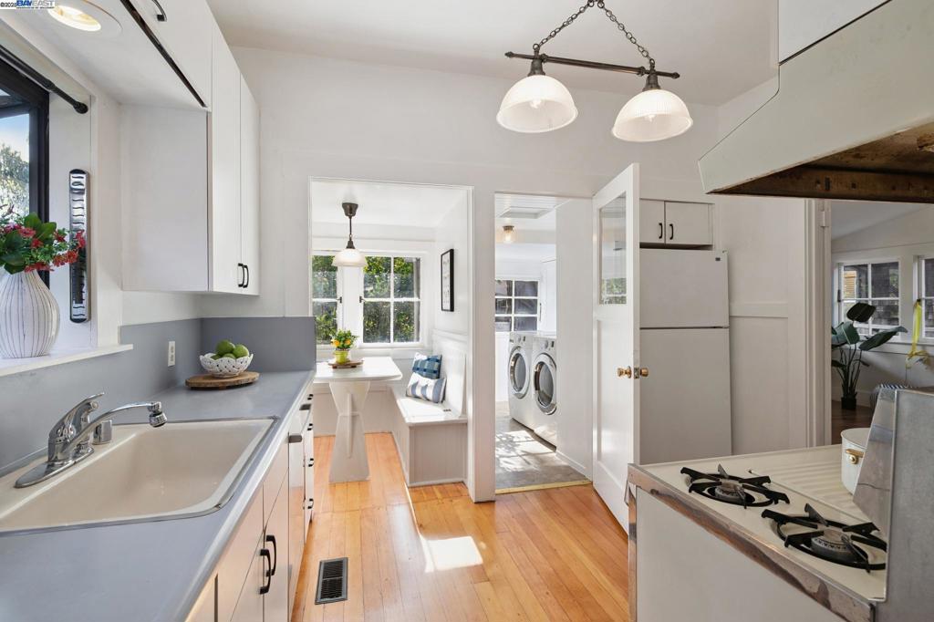 EAST END - Residential