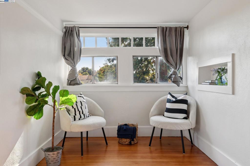 EAST END - Residential