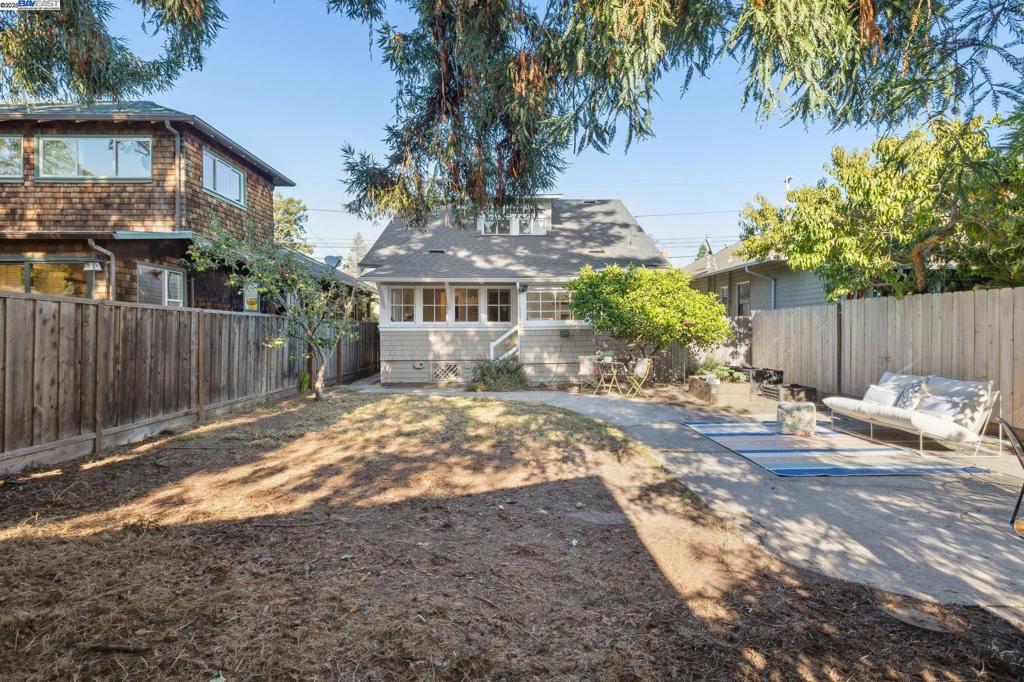 EAST END - Residential