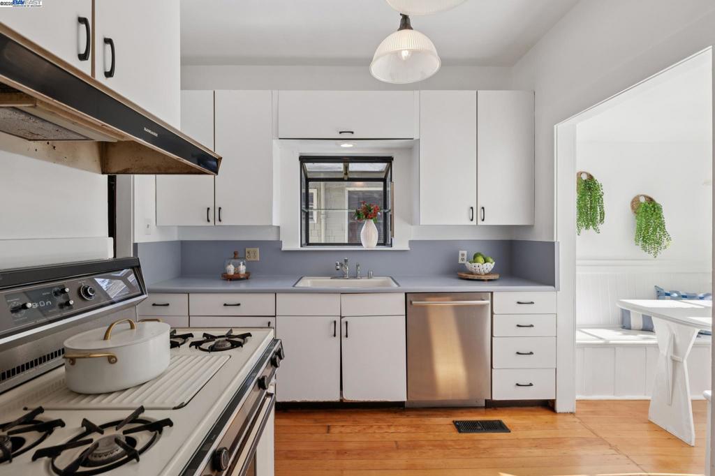 EAST END - Residential