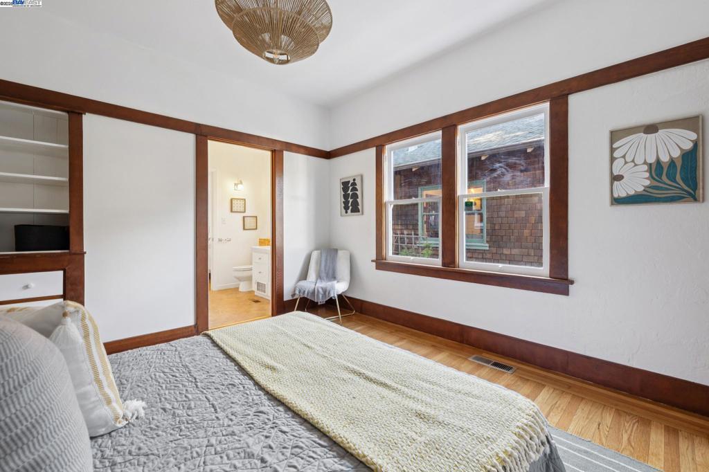 EAST END - Residential