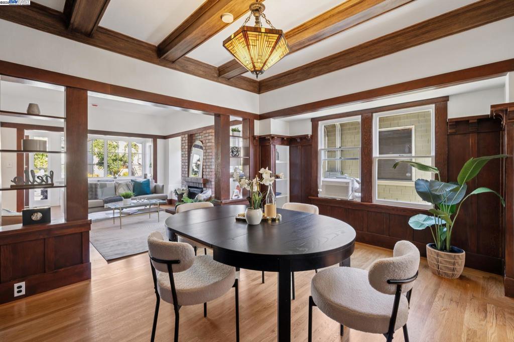 EAST END - Residential