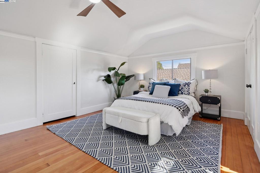 EAST END - Residential