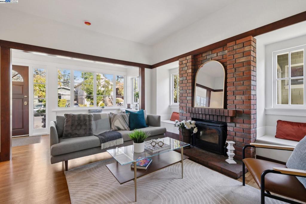 EAST END - Residential