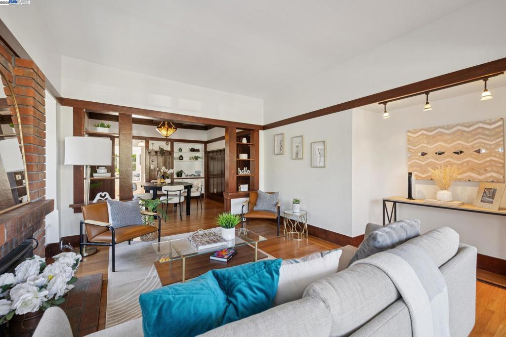 EAST END - Residential