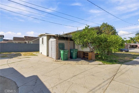 Tiny photo for 6602 Orchard AVE, Bell, CA 90201 (MLS # DW26224579)