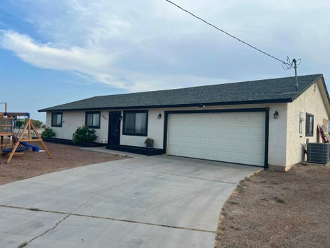 Photo of 1223 Glendale Avenue, Thermal, CA 92274 (MLS # 219151231DA)