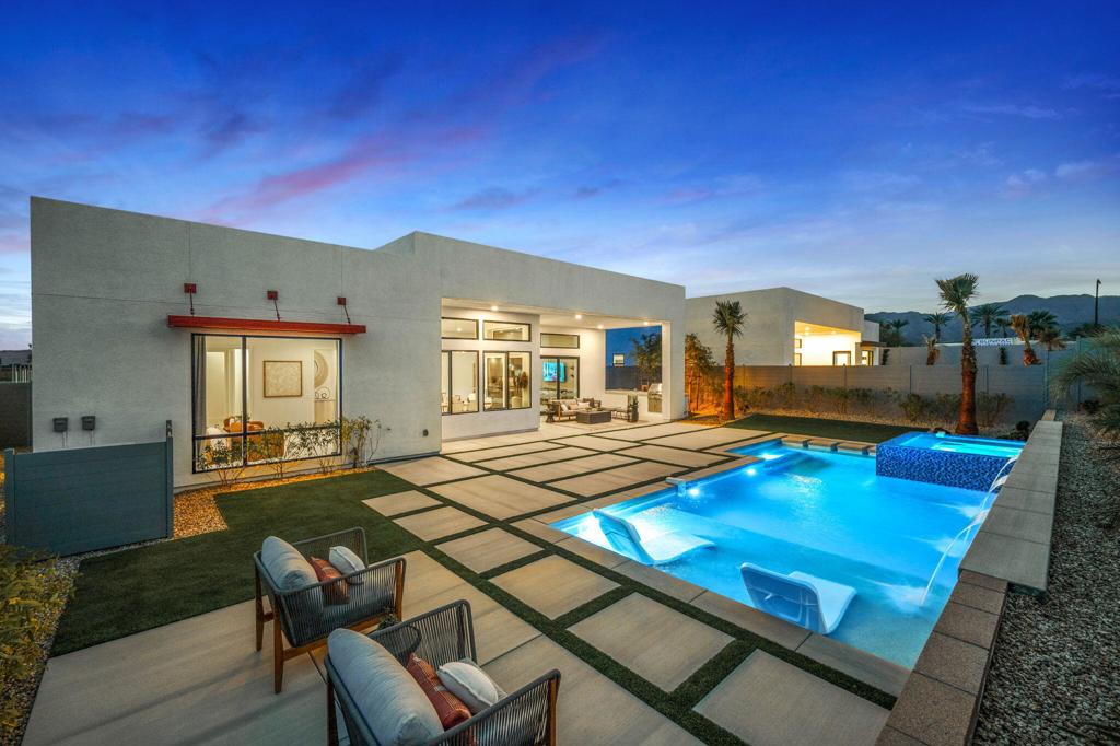 59 845 Columbella Drive