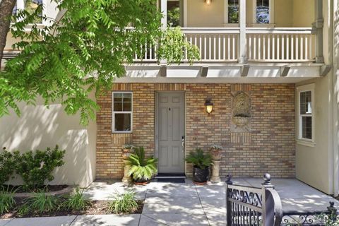 Photo of 2521 Blairgowery Court, Gilroy, CA 95020 (MLS # ML82043376)