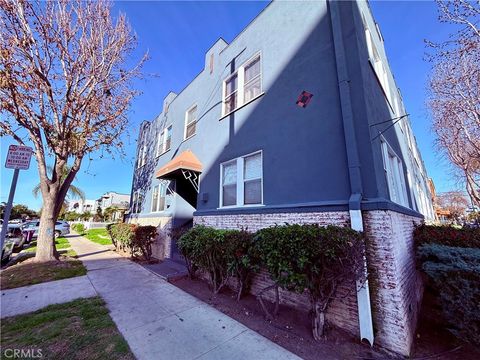 Photo of 406 Linden Avenue #2, Long Beach, CA 90802 (MLS # PW26026957)