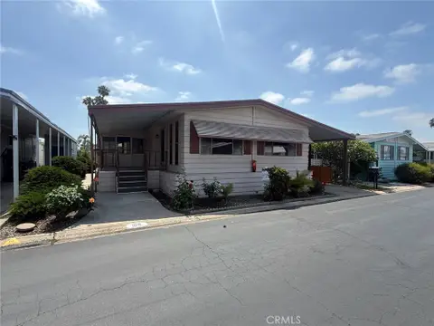 MLS: OC26158351