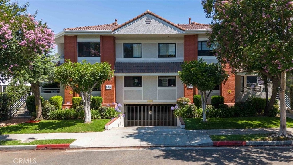301 W Loraine Street