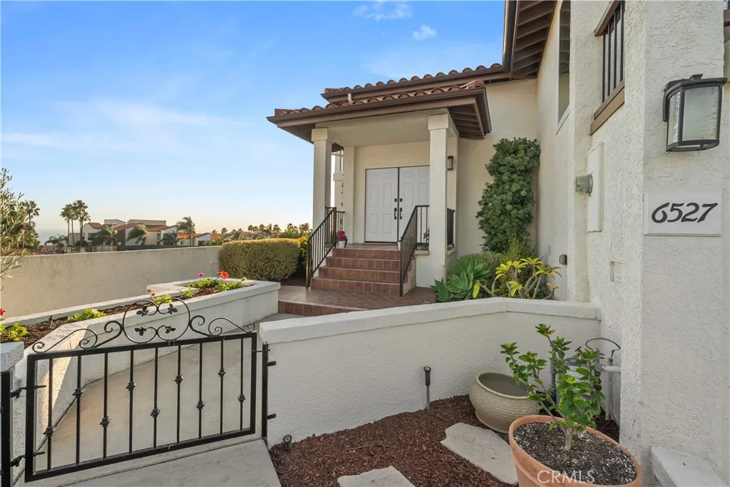 Rancho Palos Verdes, California 90275, United States, 4 Bedrooms Bedrooms, ,4 BathroomsBathrooms,Residential,Active,19810