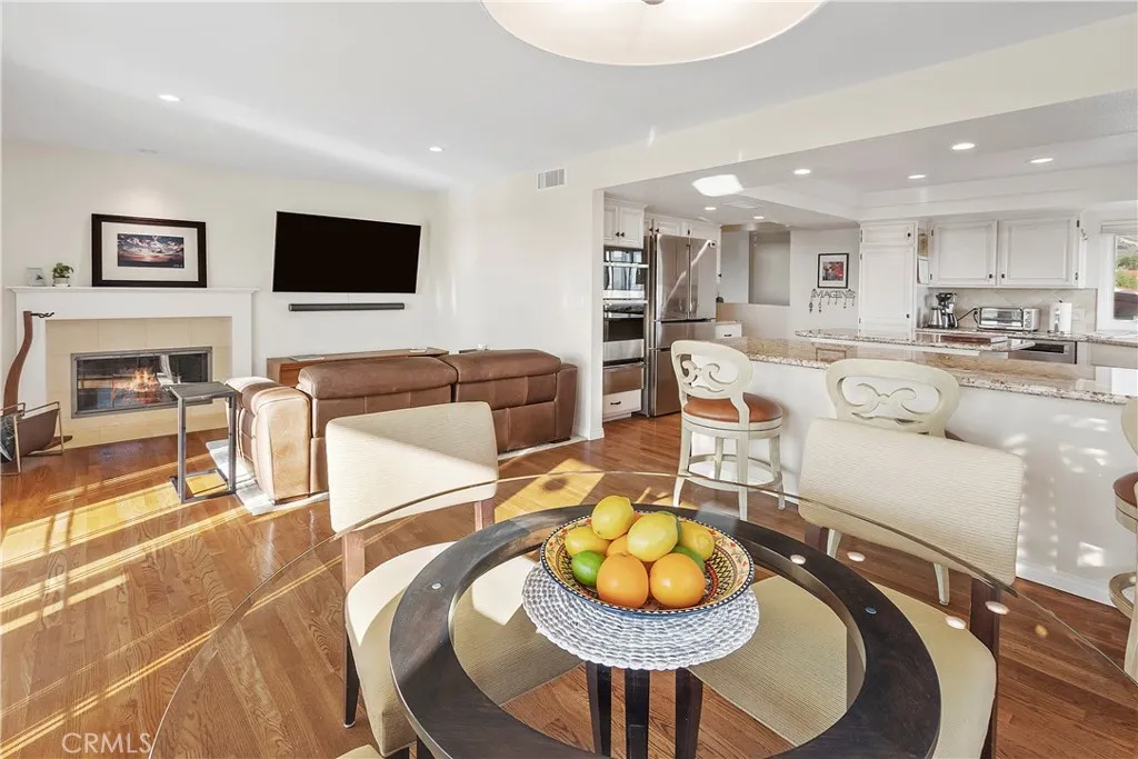 Rancho Palos Verdes, California 90275, United States, 4 Bedrooms Bedrooms, ,4 BathroomsBathrooms,Residential,Active,19810