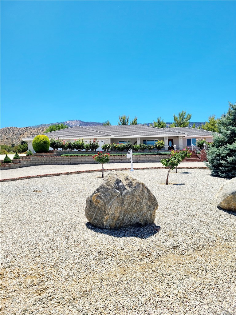 325 Canyon Road