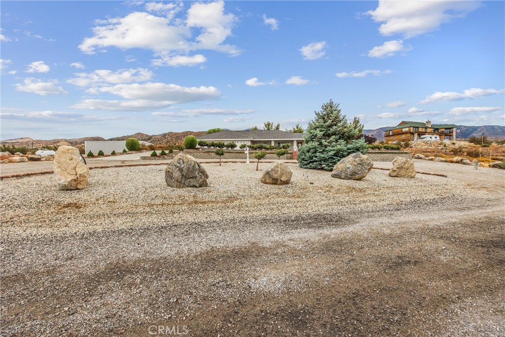 325 Canyon Road