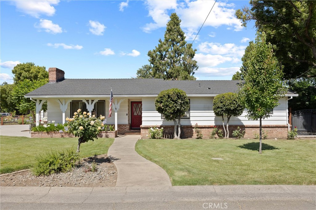 1094 Manzanita Avenue