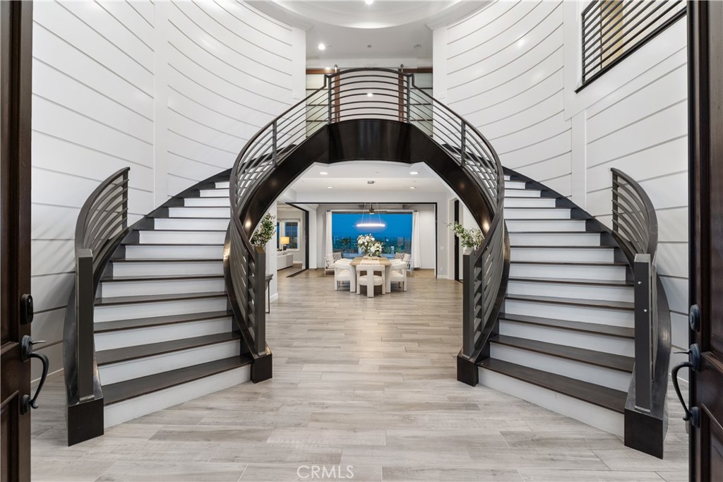 104 Scenic Crest
