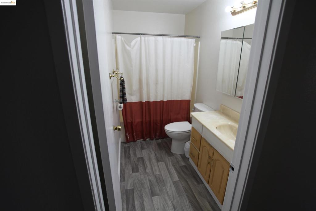 BAY POINTE - Residential Lease