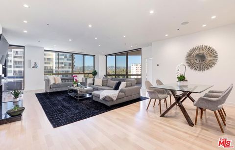 Photo of 10430 Wilshire Boulevard #803, Los Angeles, CA 90024 (MLS # 25619599)