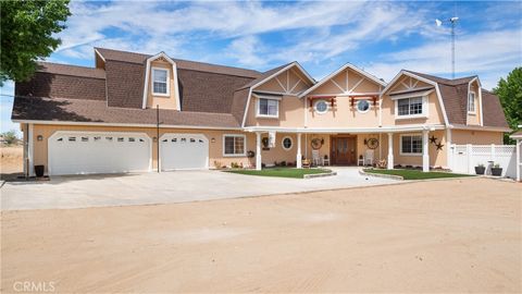 4176 Goss Rd Phelan CA 92371