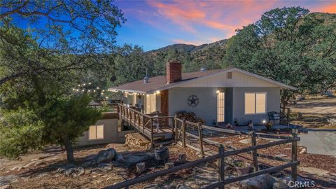 Photo of 245 Mountain Shadow, Wofford Heights, CA 93285 (MLS # PI25244239) Photo of 245 Mountain Shadow, Wofford Heights, CA 93285 (MLS # PI25244239)