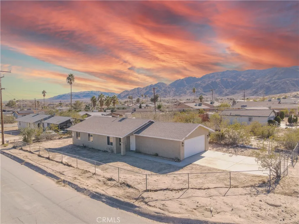 29 Palms, California 92277, United States, 3 Bedrooms Bedrooms, ,2 BathroomsBathrooms,Residential,Active,193600