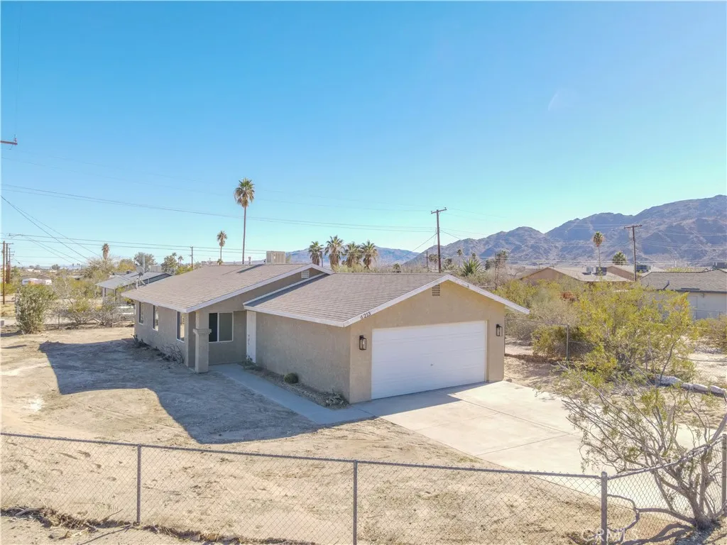 29 Palms, California 92277, United States, 3 Bedrooms Bedrooms, ,2 BathroomsBathrooms,Residential,Active,193600
