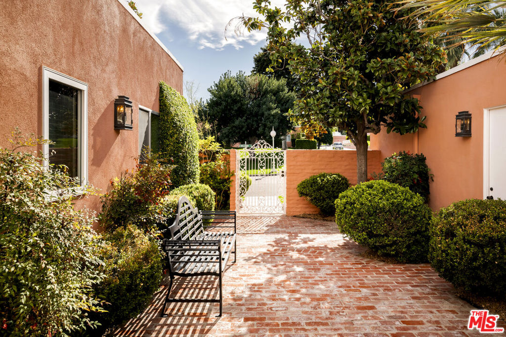 73576 Malabata Drive