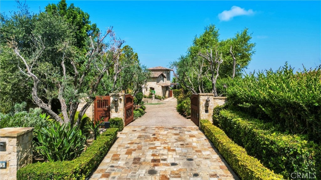 35 Salt Bush, Irvine CA 92603