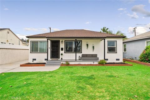 5523 Lakewood Boulevard Lakewood CA 90712