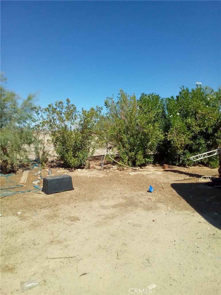Spacious vacant lot located in the growing community of Salton City, CA. This fully fenced property features chain-link fencing for security and convenience, double gated entry, with water and sewer connections available on site. Great location near Salton Sea. Close to Anza-Borrego Desert State Park and Ocotillo Wells SVRA for hiking and off-road adventures.
A fantastic opportunity to build, invest or hold for future growth!
