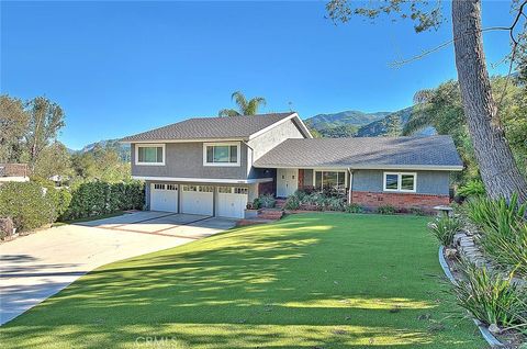 Photo of 29846 Triunfo Drive, Agoura Hills, CA 91301 (MLS # AR26059117)