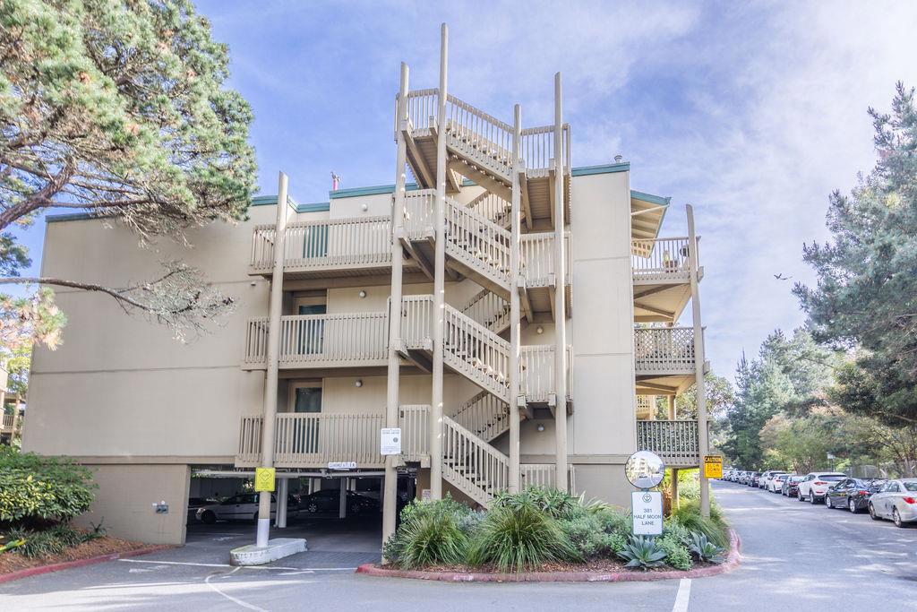 381 Half Moon Lane 209