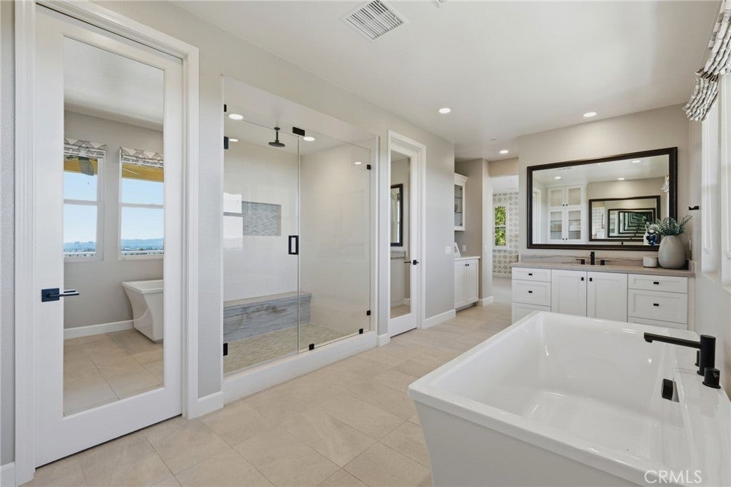17 Ponte, Lake Forest CA 92630 - Photo 37